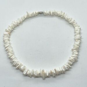 Vtg Puka Shell Sea Shell Seashell Bead Necklace 16” L / 10mm - 12mm Shells